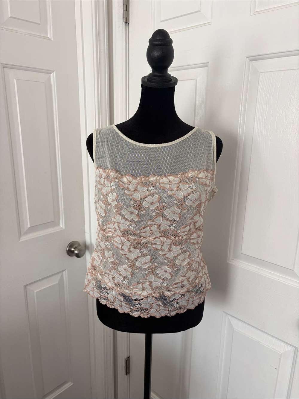 Neiman Marcus Hanky Panky White Mesh Camisole with Rose Gold Lace